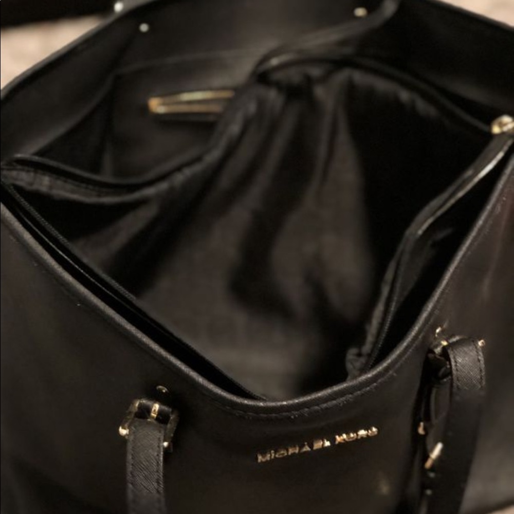 Michael Kors large purse / workbag.